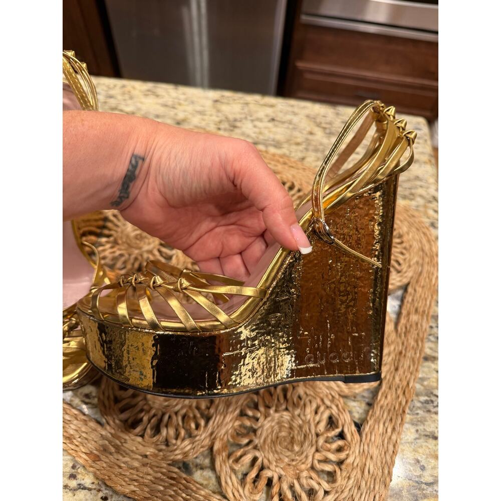 Gucci Gold Wedge Platform Sandals, Size 9/39 - Picture 10 of 16